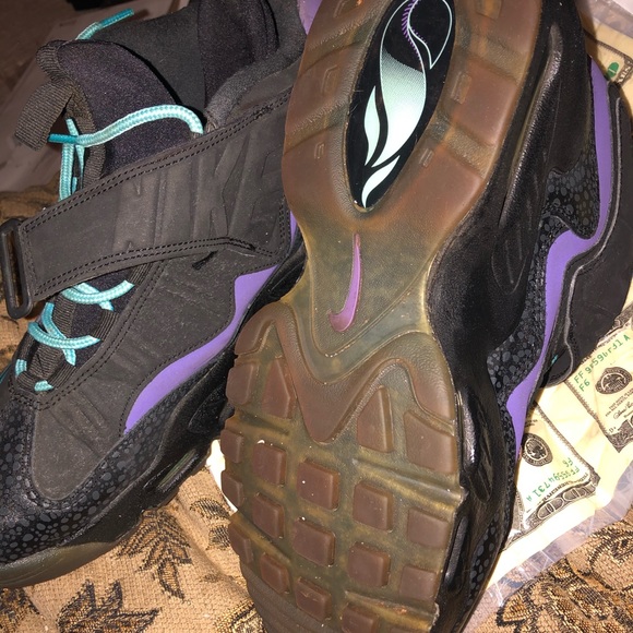 Nike air max Griffey’s.  All size 10-10.5 fit 9.5 main image 8